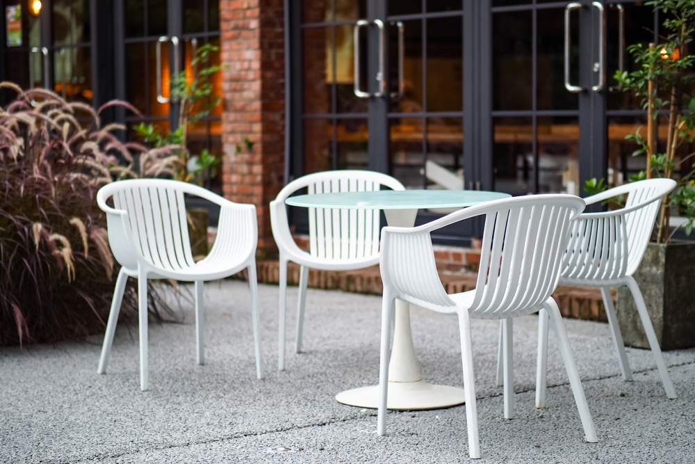 Stylish on sale plastic chairs